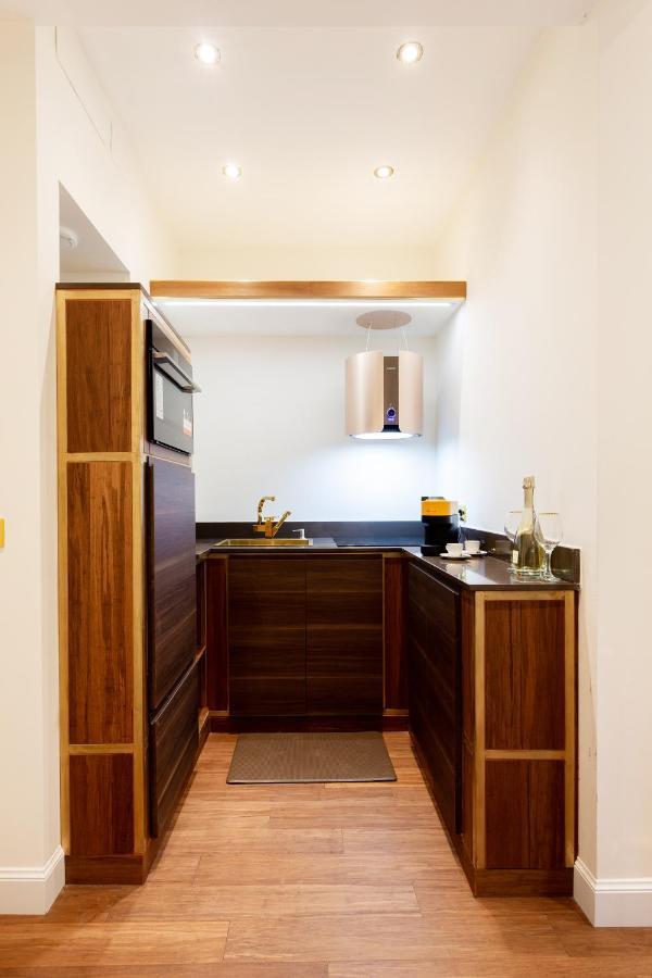 Maison D'or Apartment *